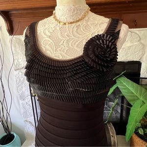 Adrianna Papell little black dress sleeveless size 6